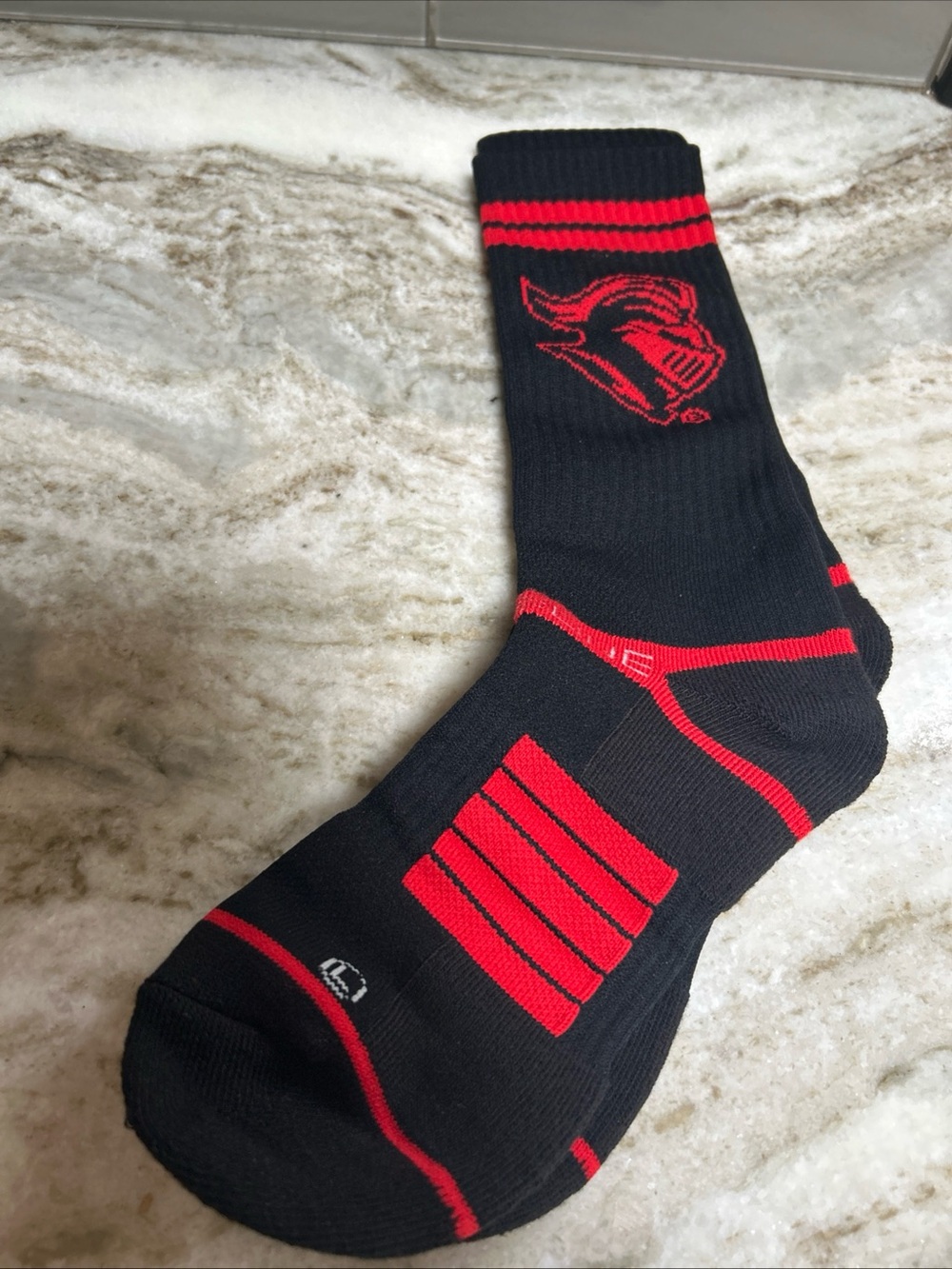 Strideline Rutgers University scarlet knights crew socks size M/L new black men